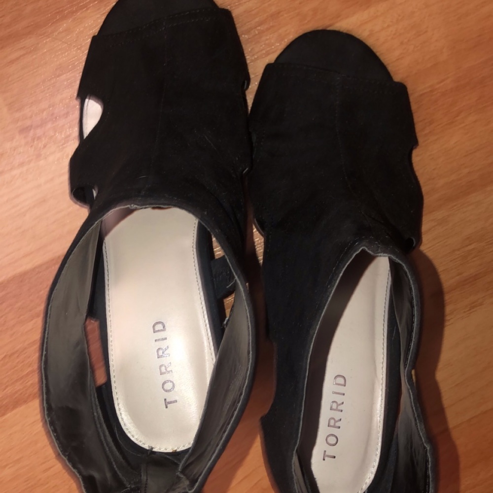 Torrid Wide black Mini Wedge